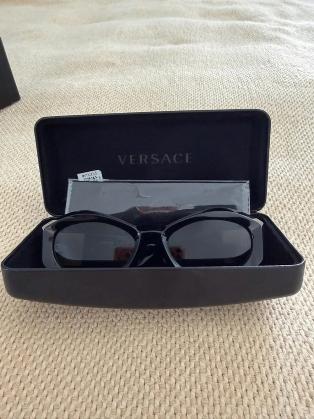 Versace MOD 4466-U Black Gold Medusa Head Frame Sunglasses 54-19 140 With Box